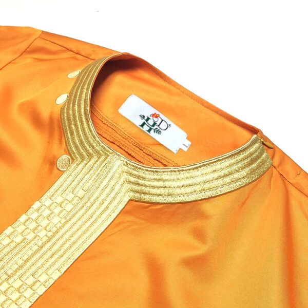 Boubou africain homme orange. Monde Africain, produits africains en ligne.