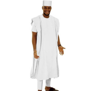 Boubou africain sur blanc. Monde Africain, produits africains en ligne.