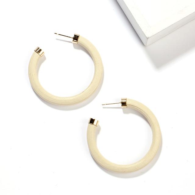 boucle doreille africaine cercle blancDécouvrez cette superbe boucle d'oreille africaine cercle blanc. Cette paire de boucles d'oreilles de fabrication artisanale est habillée d'un tissu wax congrès aux motifs blanc, rose et bleu nuit. Boucles d'oreilles africaines in multiple colors  le continent africain en cercle .  ces magnifiques boucles d'oreilles sont fabriquées en bois. Parcourez notre sélection de boucles d oreilles en tissus africain : vous y trouverez les meilleures pièces uniques ou personnalisées de nos boutiques. Boucles d'oreilles africaines cercles en simili bronze .  en bois, or jaune, en or blanc, en diamants synthétiques ou avec des cristaux de verre,. Boucles d'oreilles ethniques demi lune fleur wax africain coloris bleu orange et rose, connecteur métal argenté agrémentées de strass et de perles miyuki en. Découvrez nos offres boucle d oreilles africaine : large sélection de produits au meilleur prix  livraison gratuite à partir de 25€*  entreprise française. Boucles d'oreilles de cercle de zircon cubique blanc étalon pour femmes bijoux de couleur africaine en or crystal re520329stud. Votre recherche : boucles d'oreilles ethniques africaines ! retrouvez des millions de produits fait-main imaginés et conçus par des créateurs français. Jewebella 14 paires boucle d'oreille homme noir acier inoxydable zircone .  boucles d'oreilles dormeuses cabochon verre noir à pois ou cercles blancs. Ll➤ découvrez nos boucles d'oreilles sur marc orian - garantie 60 jours satisfaits ou .  boucles d'oreilles puces laena argent blanc oxyde de zirconium. Africouleur crée en afrique de l'ouest des boucles d'oreilles africaines fantaisie, avec des perles de verre recyclé ou de bronze, ou du tissu, et distribue. Boucles d'oreilles pendantes longues et petites boucles avec chaînes, pierres, .  boucles longues chaînes et pierres (turquoise africaine). . Vetements africains en France