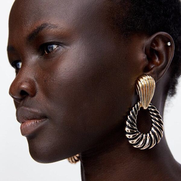 Boucles d oreilles femmes africaines. Monde Africain, produits africains en ligne.