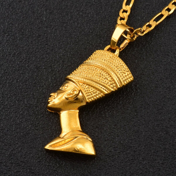 collier nefertiti. Monde Africain boutique en ligne de mode africaine.