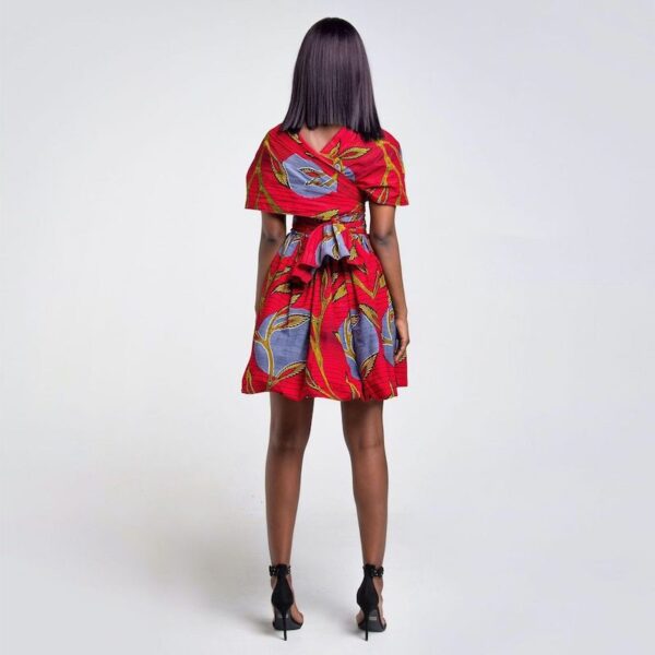 nouvelle robe africaine. Monde Africain boutique en ligne de mode africaine.